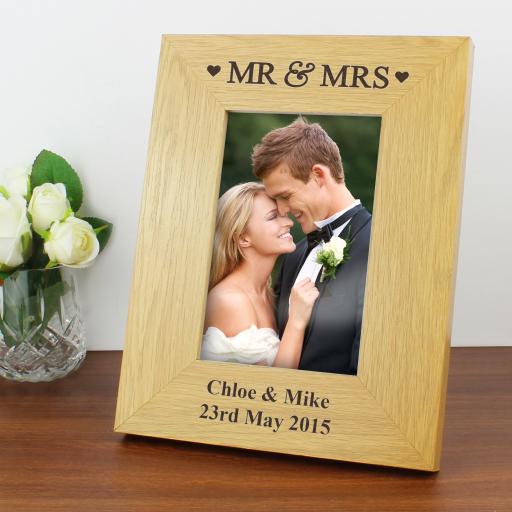 Personalised Oak Finish 6x4 Mr & Mrs  Photo Frame